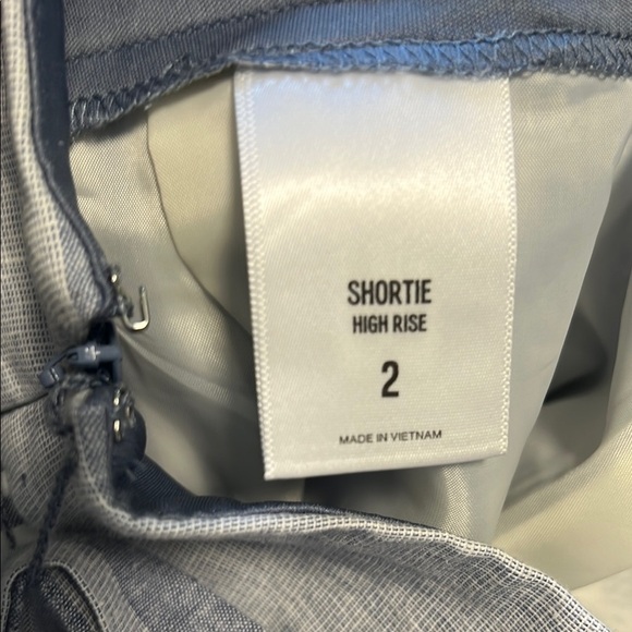 Express Women's Linen Blend Belted High Rise Shortie Shorts - Picture 2 of 6